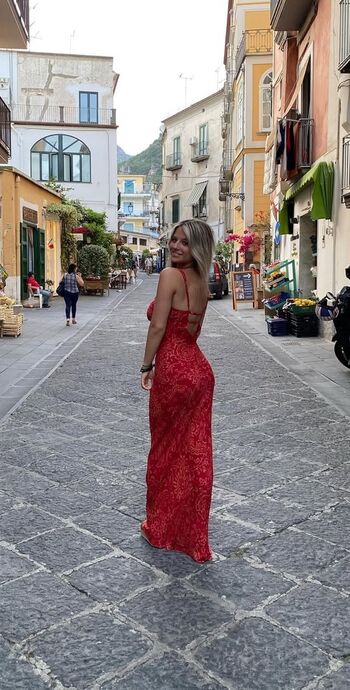 Full leaked Rae moonn/ private onlyfans photo