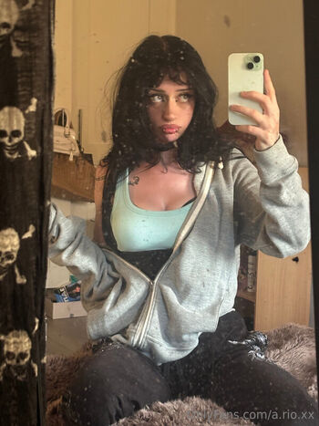 Full leaked Rio lawlor page private photo