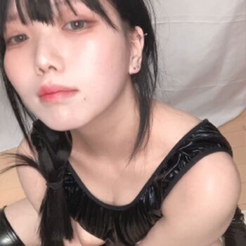 Full leaked Riribebe page private photo