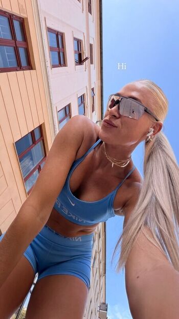 Full leaked Riribebe page private photo