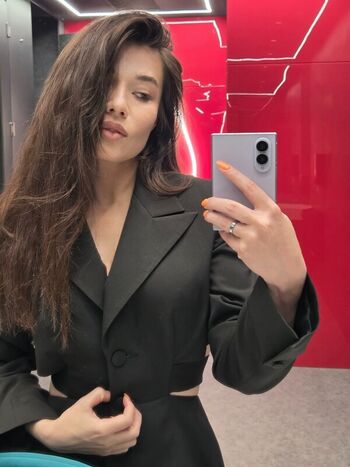 Full leaked Riribebe page private photo