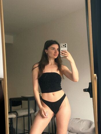 Full leaked Riribebe page private photo