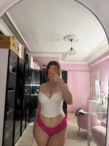 Full leaked Riribebe page private photo