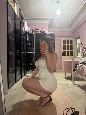 Full leaked Riribebe page private photo