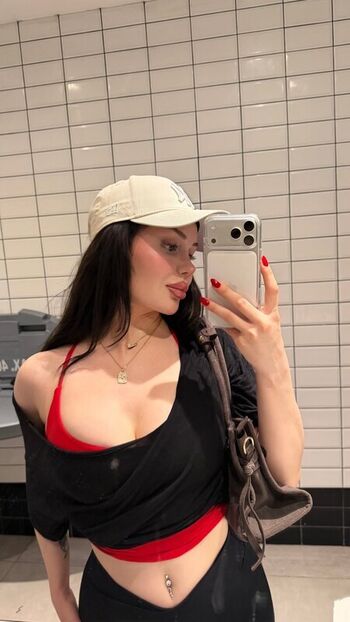 Full leaked Riribebe page private photo