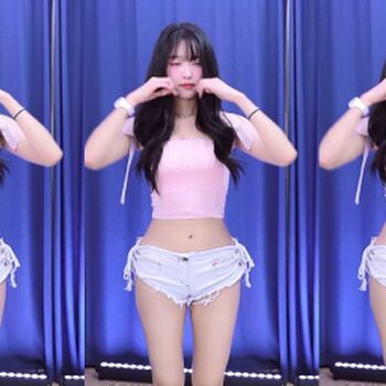 Full leaked Riribebe page private photo