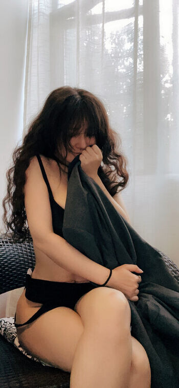 Full leaked Riribebe page private photo