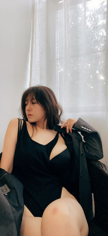 Full leaked Riribebe page private photo