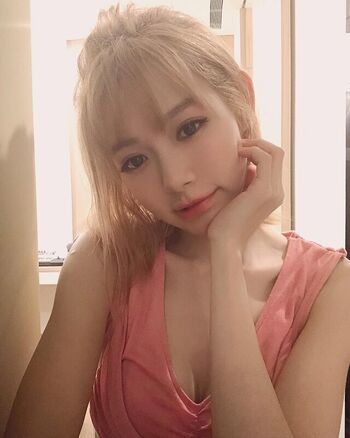 Full leaked Riribebe page private photo