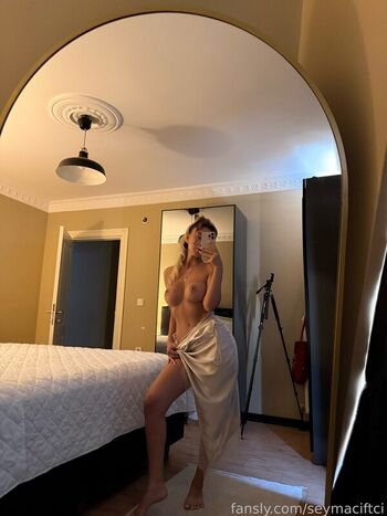 Full leaked Riribebe page private photo