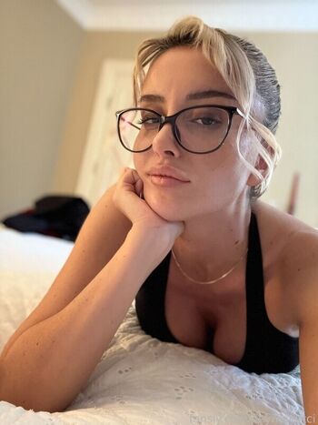 Full leaked Riribebe page private photo