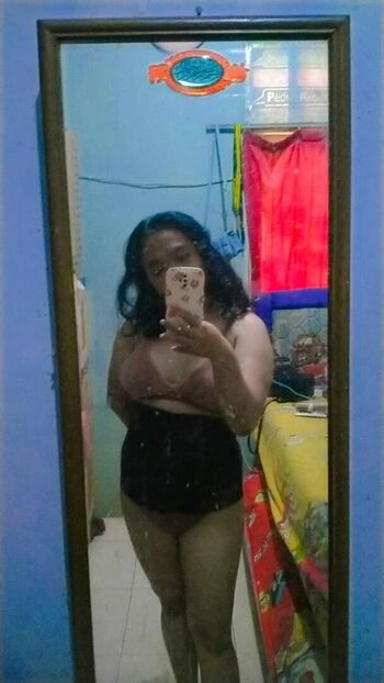 Full leaked Riska aprilia private photo