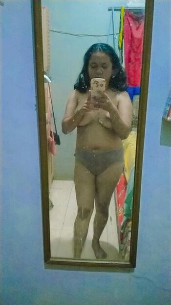 Full leaked Riska aprilia private photo