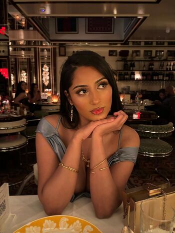 Full leaked Riya b private onlyfans photo