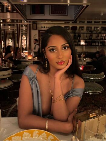 Full leaked Riya b private onlyfans photo