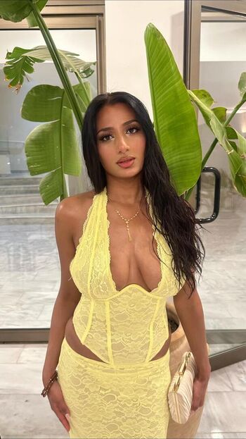 Full leaked Riya b private onlyfans photo