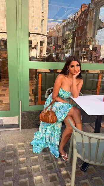 Full leaked Riya b private photo