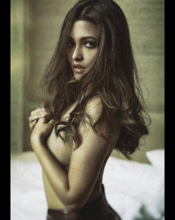 Full leaked Riya sen private onlyfans photo