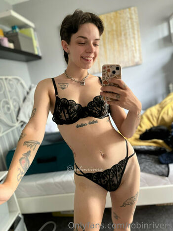 Full leaked Robinrivers page private photo