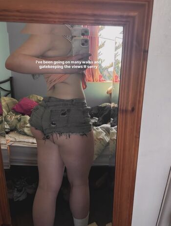Full leaked Robyn  page private photo