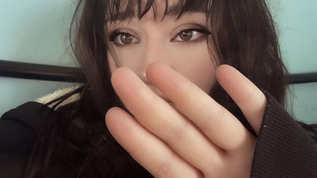 Full leaked Robyn  page private photo