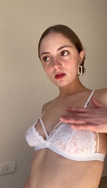 Full leaked Rochyailen private onlyfans photo