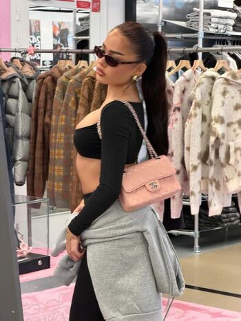Full leaked Rojii ely private photo