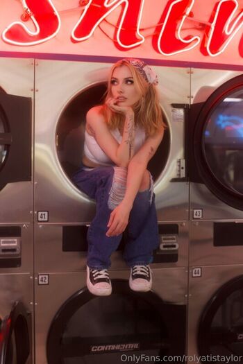 Full leaked Rolyatistaylor page private photo