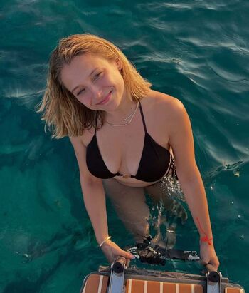 Full leaked Romane slvt private photo