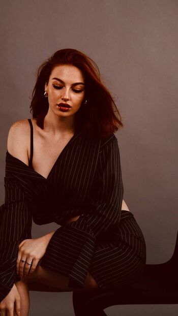 Full leaked Romanian girls page private onlyfans photo