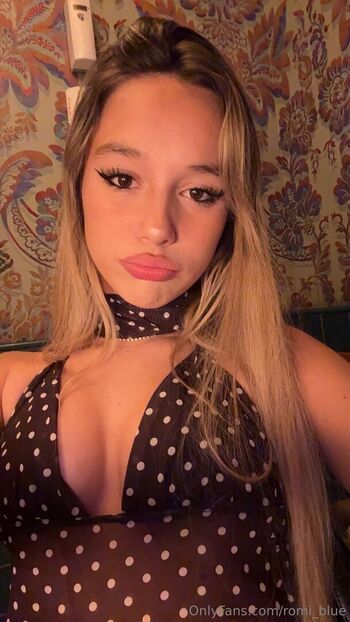 Full leaked Romi blue page private photo