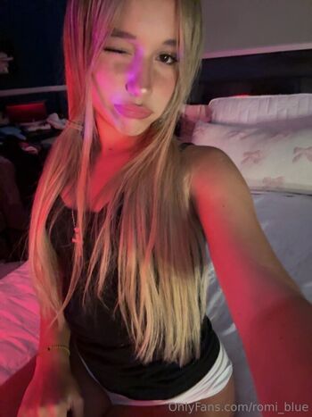 Full leaked Romi blue page private photo