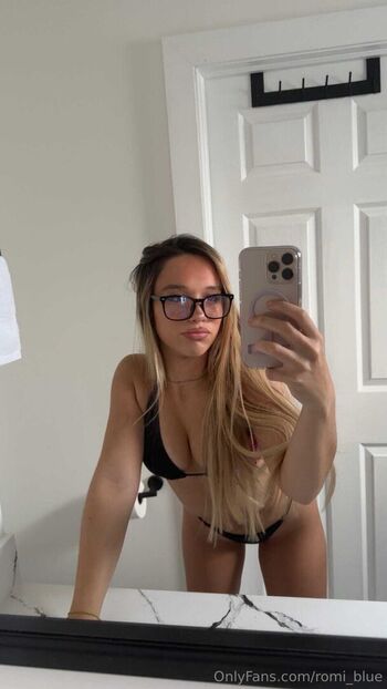 Full leaked Romi blue page private photo