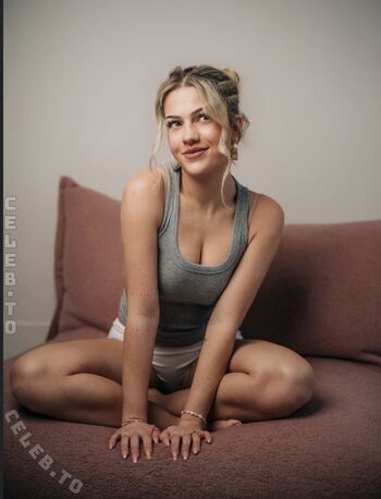 Full leaked Romina jana private onlyfans photo