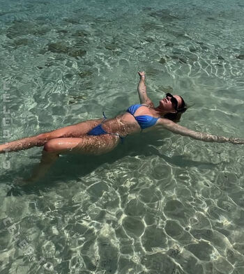 Full leaked Romina jana private onlyfans photo