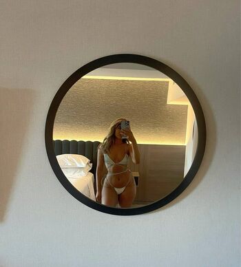 Full leaked Romitavlz private photo