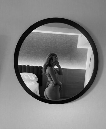 Full leaked Romitavlz private photo