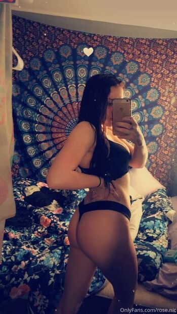 Full leaked Rosebaby private onlyfans photo