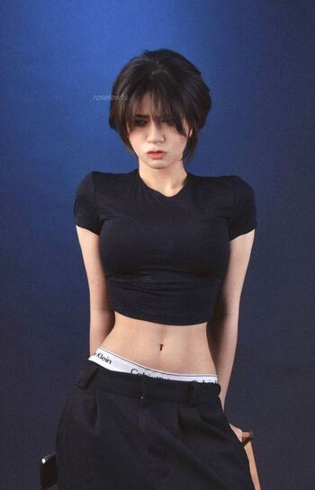 Full leaked Roselews private onlyfans photo