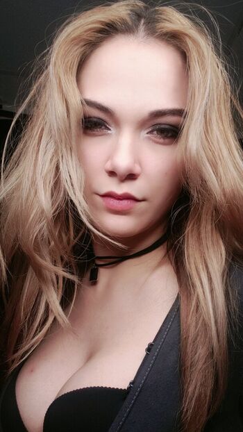 Full leaked Roseredgoddess private onlyfans photo