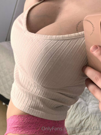 Full leaked Rosexxx private onlyfans photo