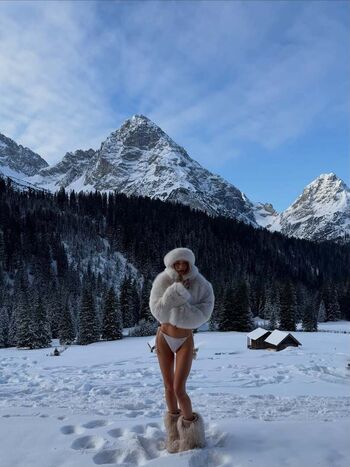 Full leaked Rosie huntington whiteley  page private onlyfans photo