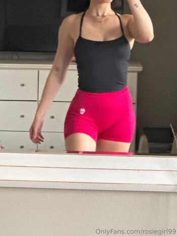 Full leaked Rosiegirl page private onlyfans photo