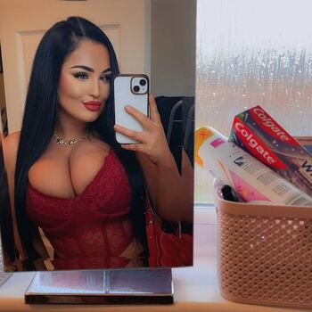 Full leaked Rosiemayfendleyx private onlyfans photo