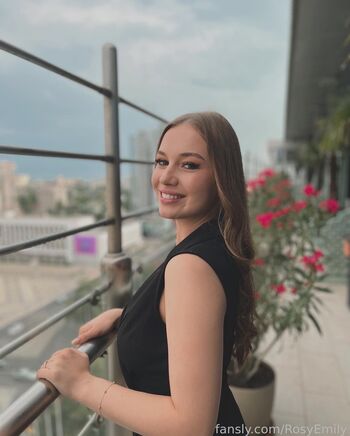 Full leaked Rosyemily private onlyfans photo
