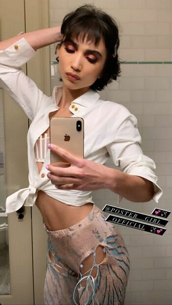 Full leaked Rowan blanchard private photo