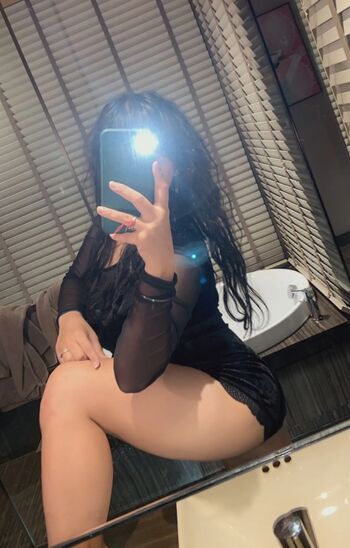 Full leaked Rowhi rai private photo