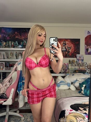 Full leaked Rowsvee private photo