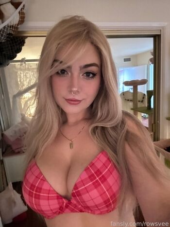 Full leaked Rowsvee private photo