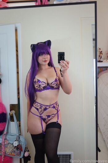 Full leaked Rowsvee page private photo